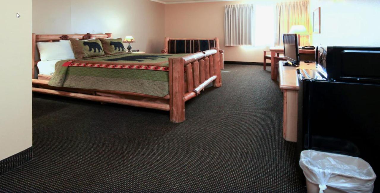 Yellowstonepark Inn&Suites 利文斯顿 外观 照片