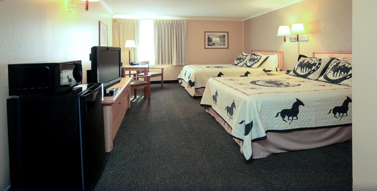 Yellowstonepark Inn&Suites 利文斯顿 外观 照片