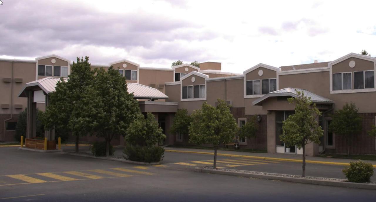 Yellowstonepark Inn&Suites 利文斯顿 外观 照片